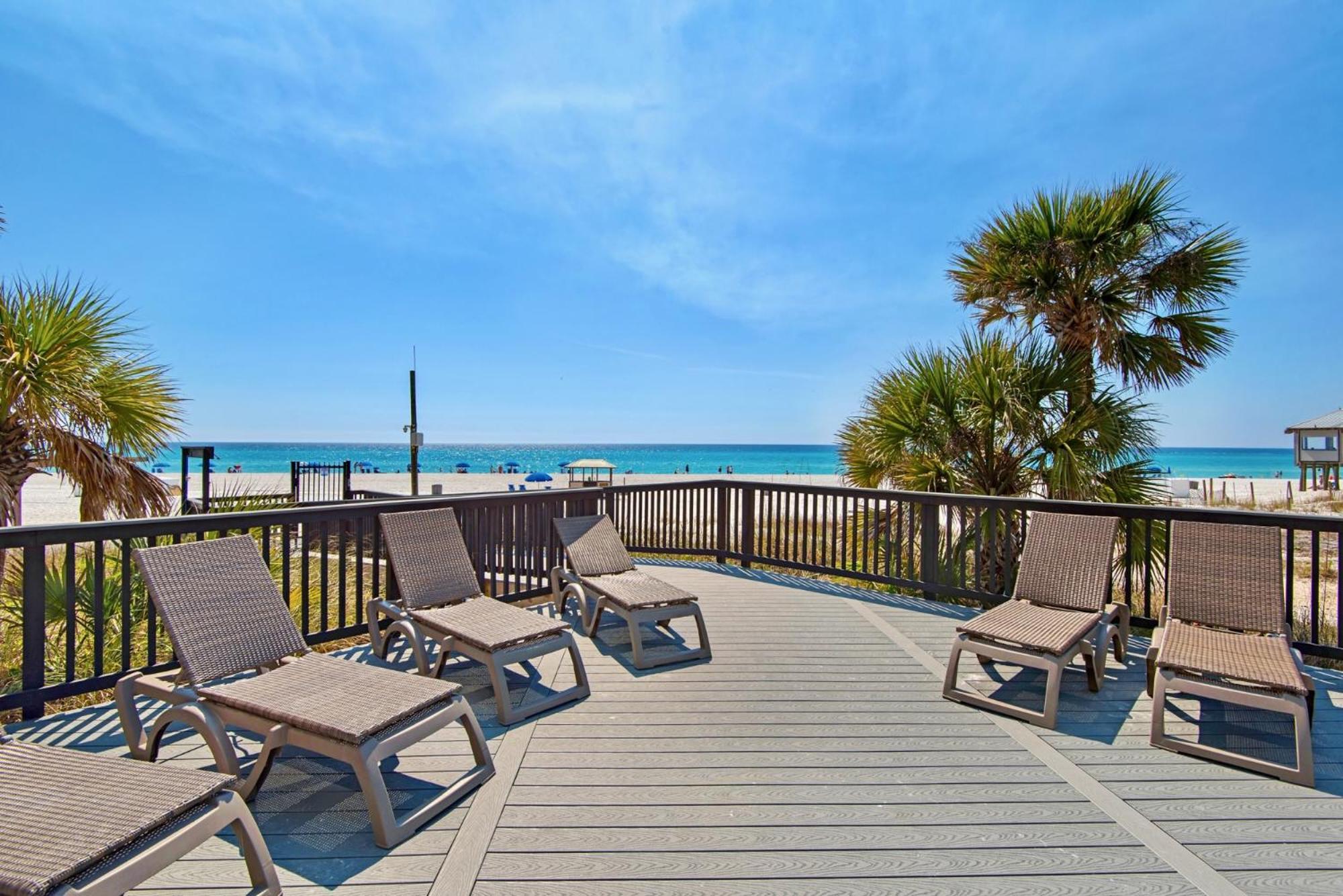 Newly Renovated Beachfront Condo! Free Chair Service! By Dolce Getaways Pcb Apartment *